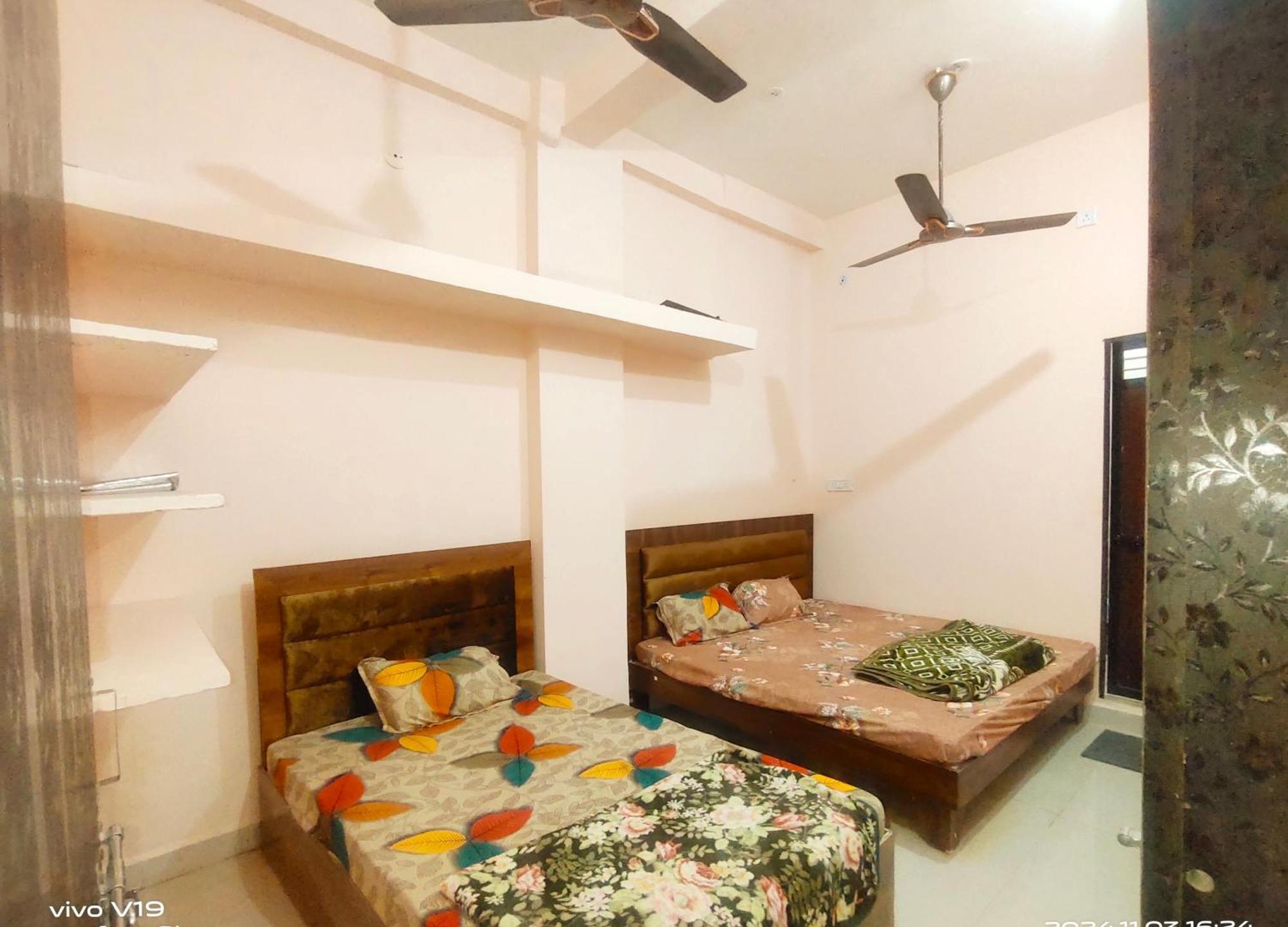 Deviksha Home Stay Ujjain Exterior photo